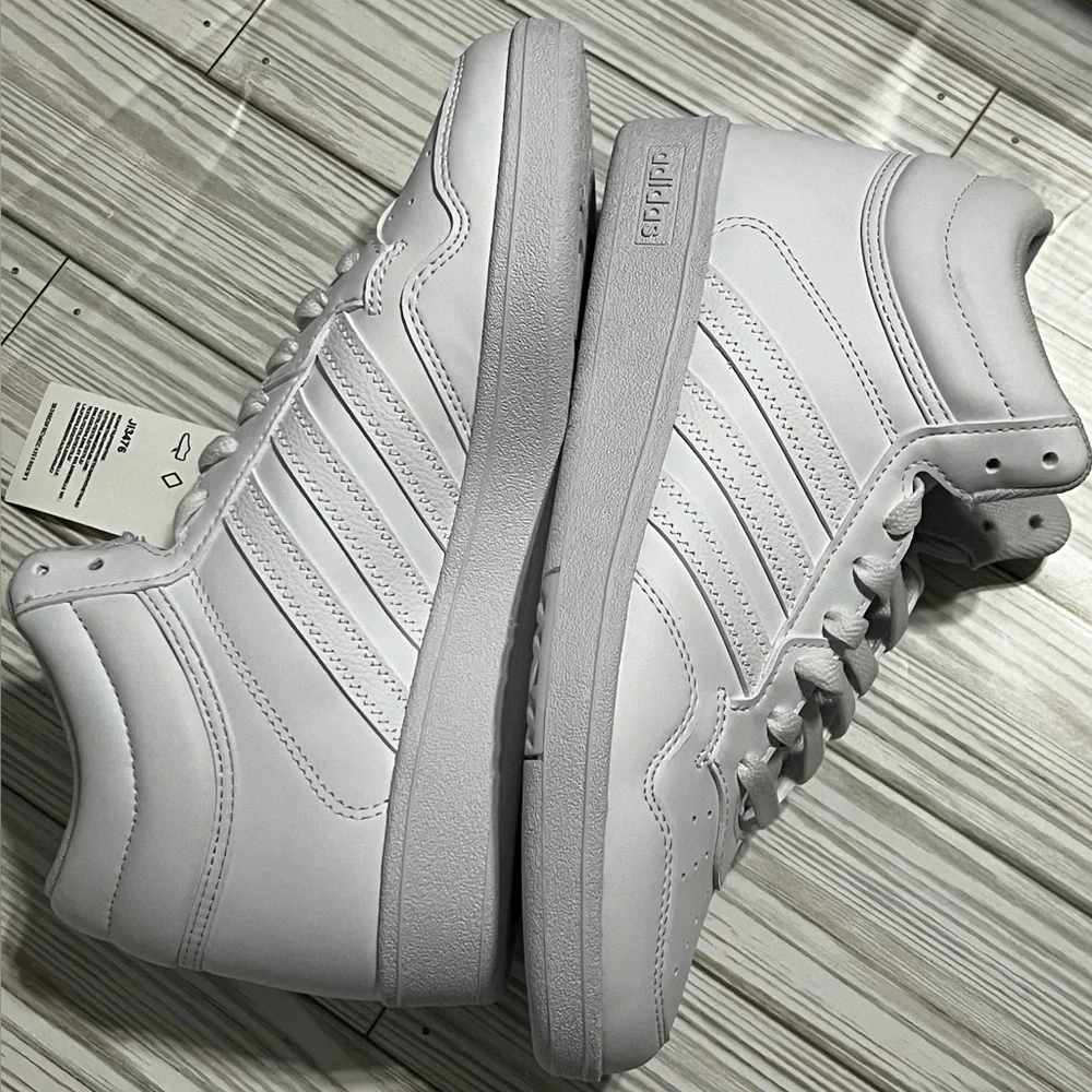Adidas Hoops 4.0 Mid youth basketball Sneakers shoes White size 5.5 youth JI3476